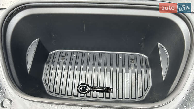 Внедорожник / Кроссовер Tesla Model Y 2021 в Киеве фото 13 Внедорожник / Кроссовер Tesla Model Y 2021 в Киеве