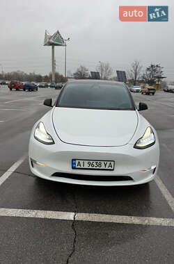 Внедорожник / Кроссовер Tesla Model Y 2021 в Киеве