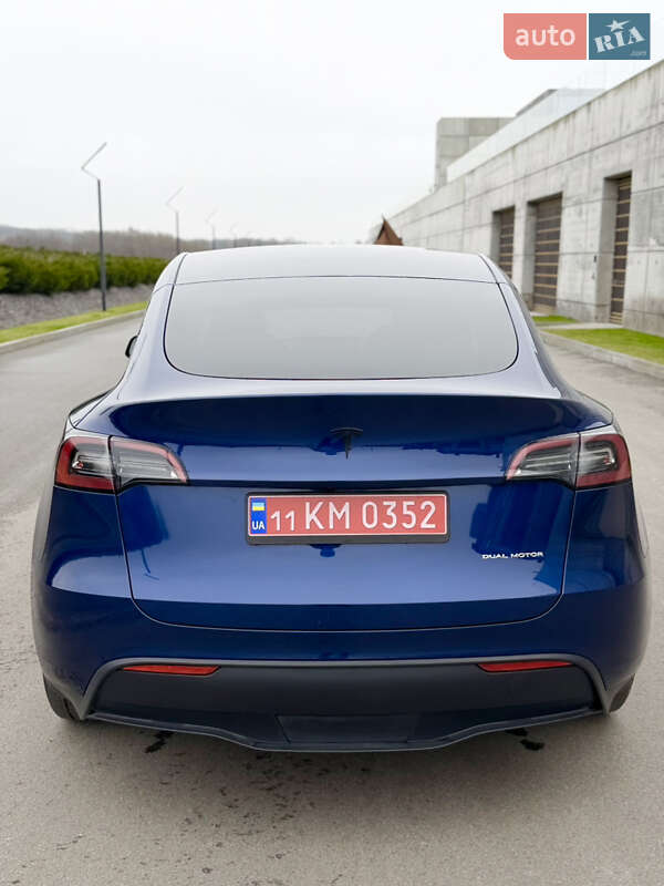 Внедорожник / Кроссовер Tesla Model Y 2024 в Киеве