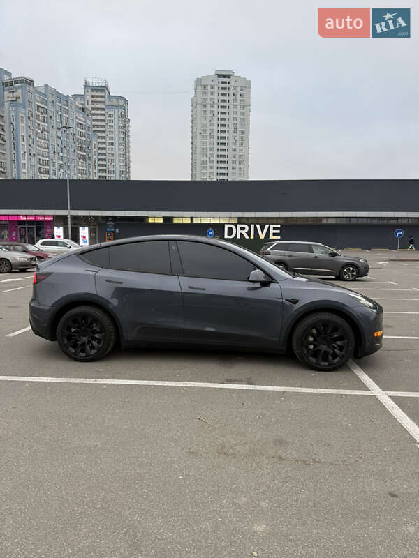Внедорожник / Кроссовер Tesla Model Y 2022 в Киеве фото 6 Внедорожник / Кроссовер Tesla Model Y 2022 в Киеве
