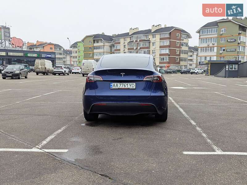 Внедорожник / Кроссовер Tesla Model Y 2025 в Киеве