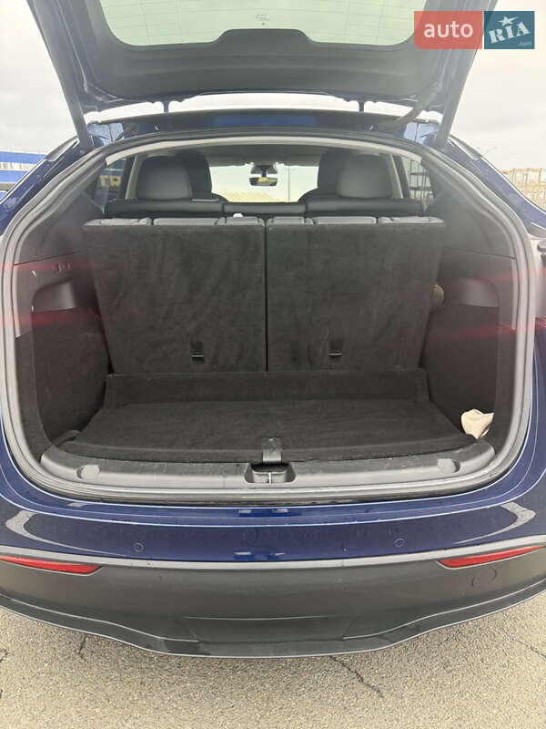 Внедорожник / Кроссовер Tesla Model Y 2021 в Киеве