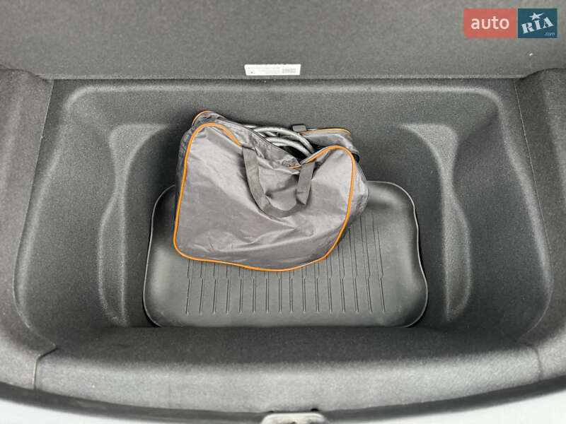 Внедорожник / Кроссовер Tesla Model Y 2023 в Киеве фото 48 Внедорожник / Кроссовер Tesla Model Y 2023 в Киеве