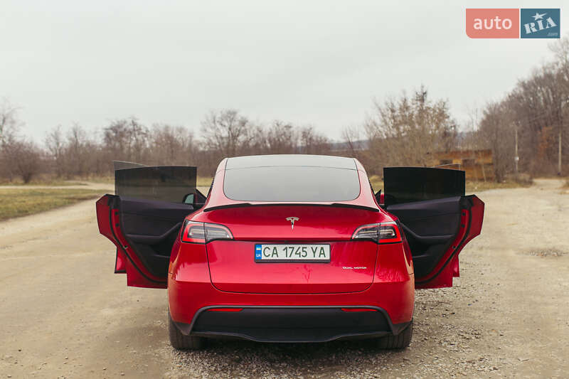 Позашляховик / Кросовер Tesla Model Y 2020 в Умані