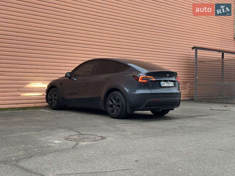 Внедорожник / Кроссовер Tesla Model Y 2024 в Киеве фото 13 Внедорожник / Кроссовер Tesla Model Y 2024 в Киеве