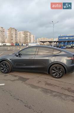 Внедорожник / Кроссовер Tesla Model Y 2025 в Киеве