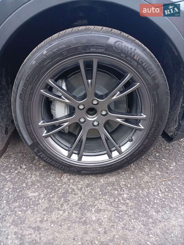 Внедорожник / Кроссовер Tesla Model Y 2025 в Киеве фото 28 Внедорожник / Кроссовер Tesla Model Y 2025 в Киеве