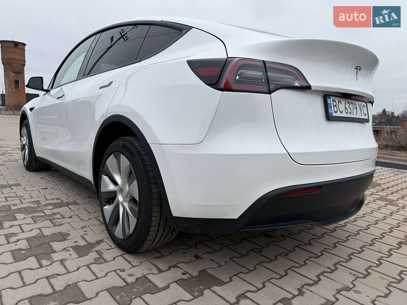 Внедорожник / Кроссовер Tesla Model Y 2025 в Львове