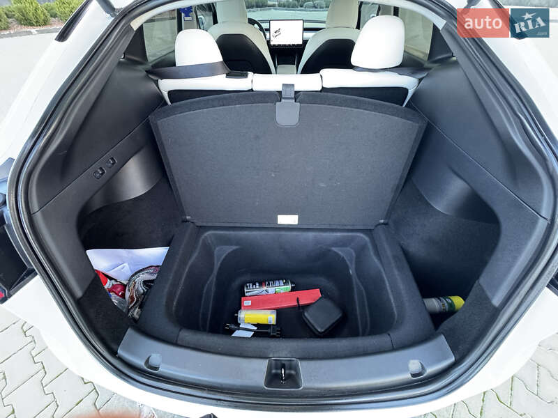 Внедорожник / Кроссовер Tesla Model Y 2021 в Харькове