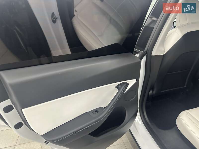 Внедорожник / Кроссовер Tesla Model Y 2021 в Запорожье фото 18 Внедорожник / Кроссовер Tesla Model Y 2021 в Запорожье