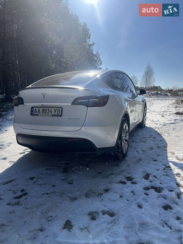 Внедорожник / Кроссовер Tesla Model Y 2023 в Хмельнике фото 2 Внедорожник / Кроссовер Tesla Model Y 2023 в Хмельнике