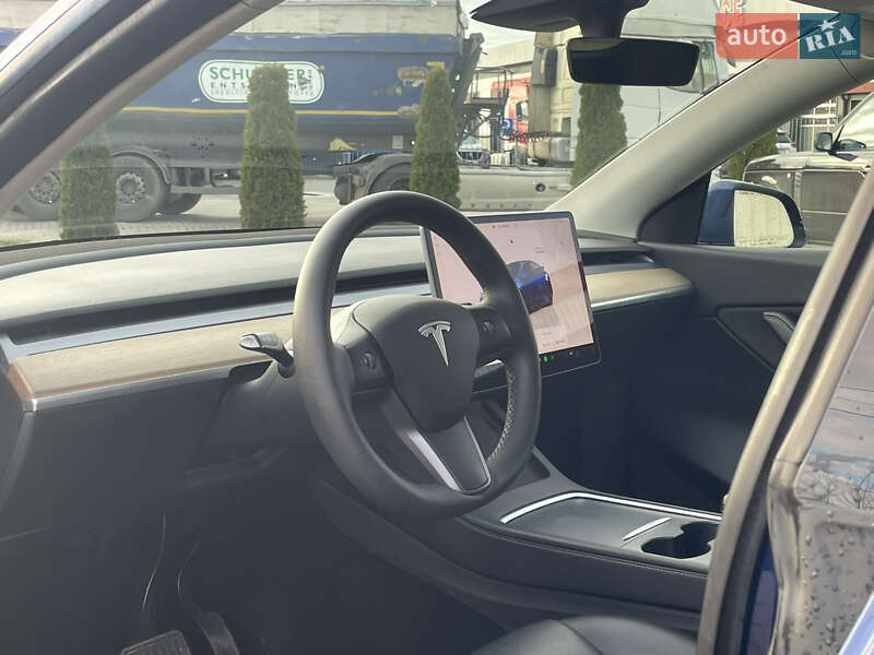 Внедорожник / Кроссовер Tesla Model Y 2022 в Сарнах