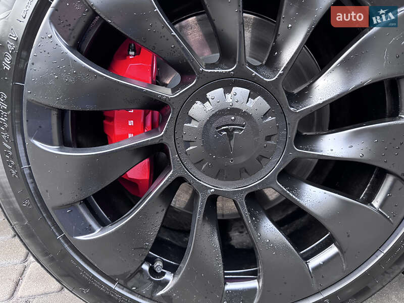 Позашляховик / Кросовер Tesla Model Y 2024 в Звягелі фото 5 Позашляховик / Кросовер Tesla Model Y 2024 в Звягелі
