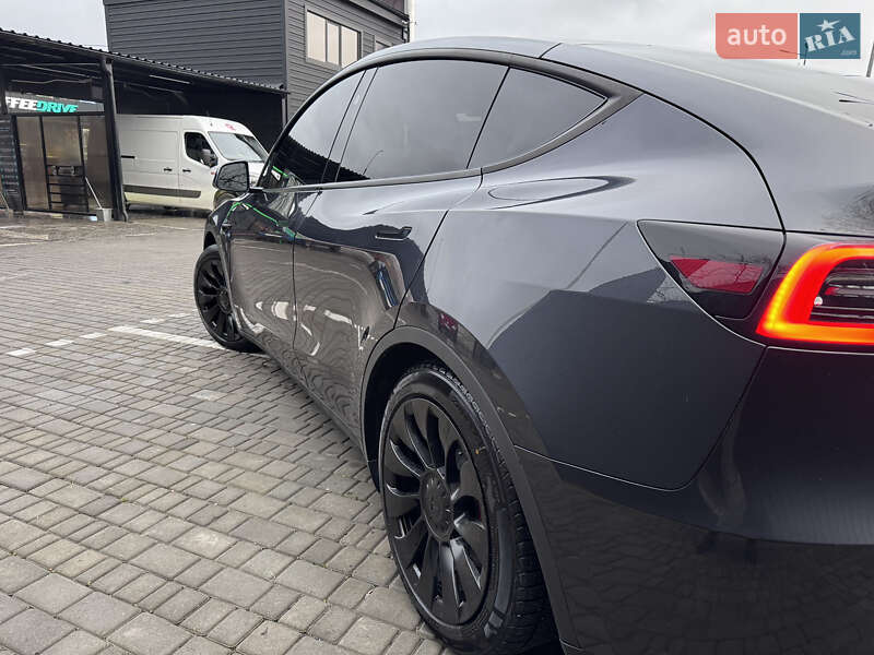 Позашляховик / Кросовер Tesla Model Y 2024 в Звягелі фото 16 Позашляховик / Кросовер Tesla Model Y 2024 в Звягелі