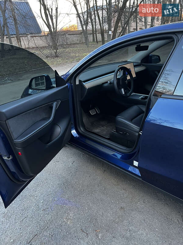 Внедорожник / Кроссовер Tesla Model Y 2022 в Днепре