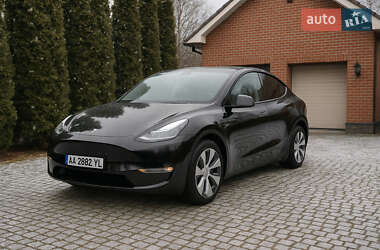 Внедорожник / Кроссовер Tesla Model Y 2023 в Киеве