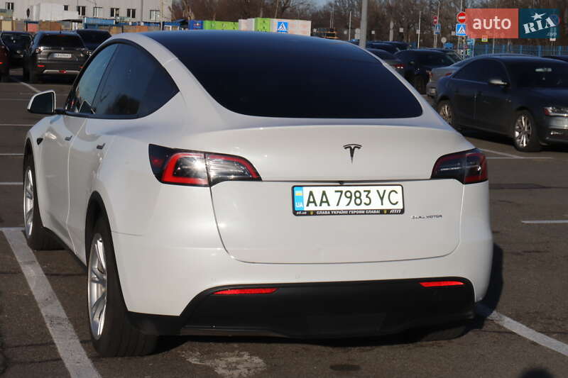 Внедорожник / Кроссовер Tesla Model Y 2020 в Киеве