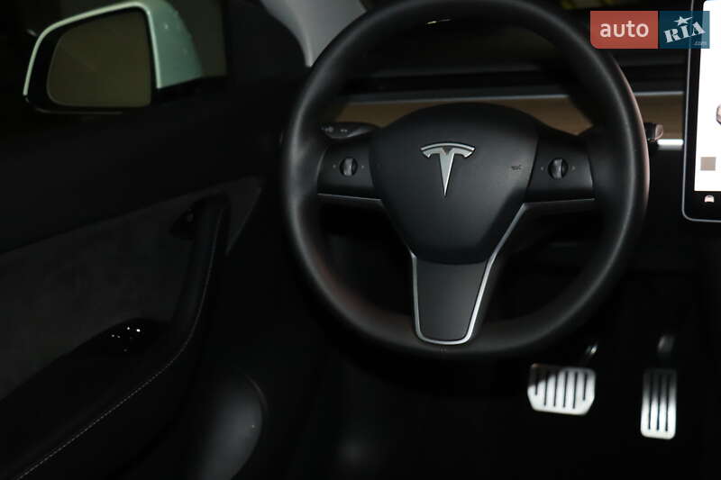 Внедорожник / Кроссовер Tesla Model Y 2020 в Киеве