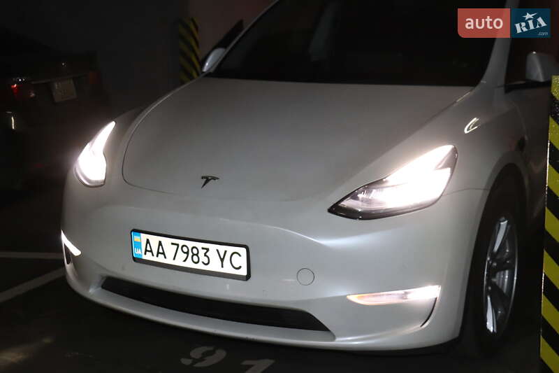 Внедорожник / Кроссовер Tesla Model Y 2020 в Киеве