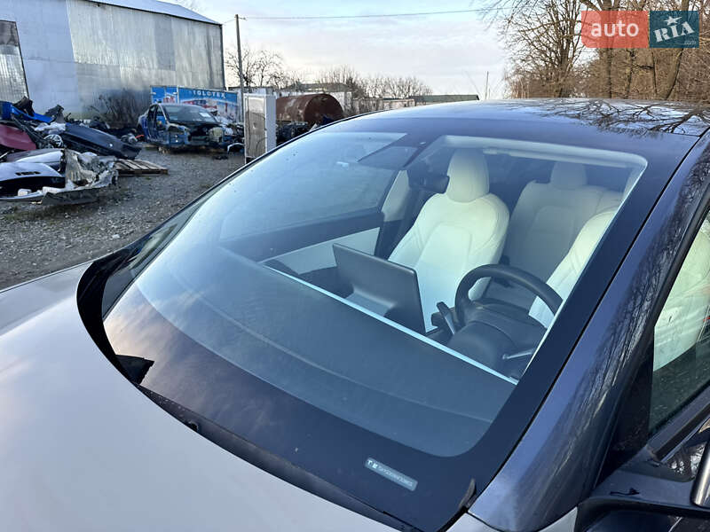 Внедорожник / Кроссовер Tesla Model Y 2022 в Ровно