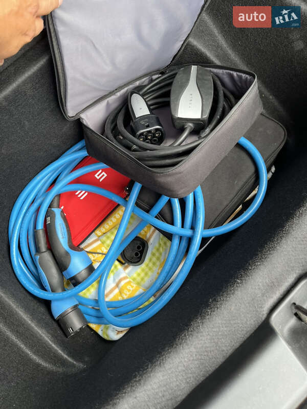 Внедорожник / Кроссовер Tesla Model Y 2024 в Ровно фото 17 Внедорожник / Кроссовер Tesla Model Y 2024 в Ровно