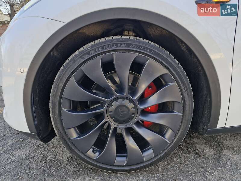 Внедорожник / Кроссовер Tesla Model Y 2022 в Тростянце