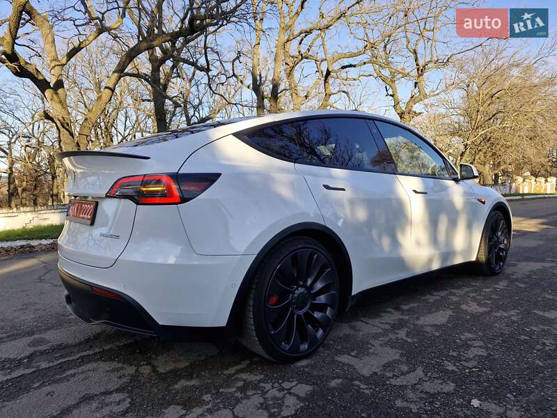 Внедорожник / Кроссовер Tesla Model Y 2022 в Тростянце