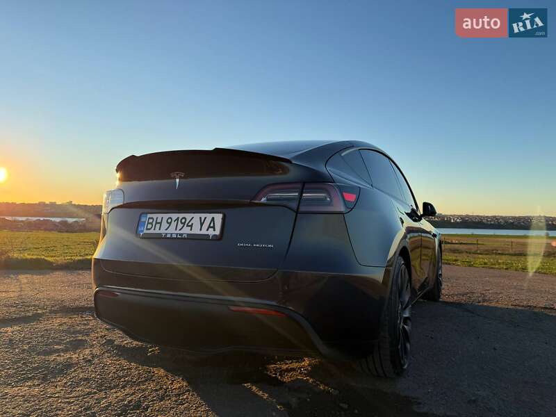Внедорожник / Кроссовер Tesla Model Y 2024 в Одессе
