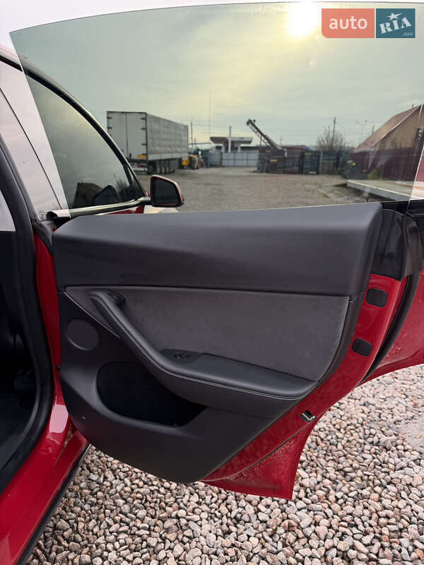 Внедорожник / Кроссовер Tesla Model Y 2022 в Ильинцах фото 12 Внедорожник / Кроссовер Tesla Model Y 2022 в Ильинцах