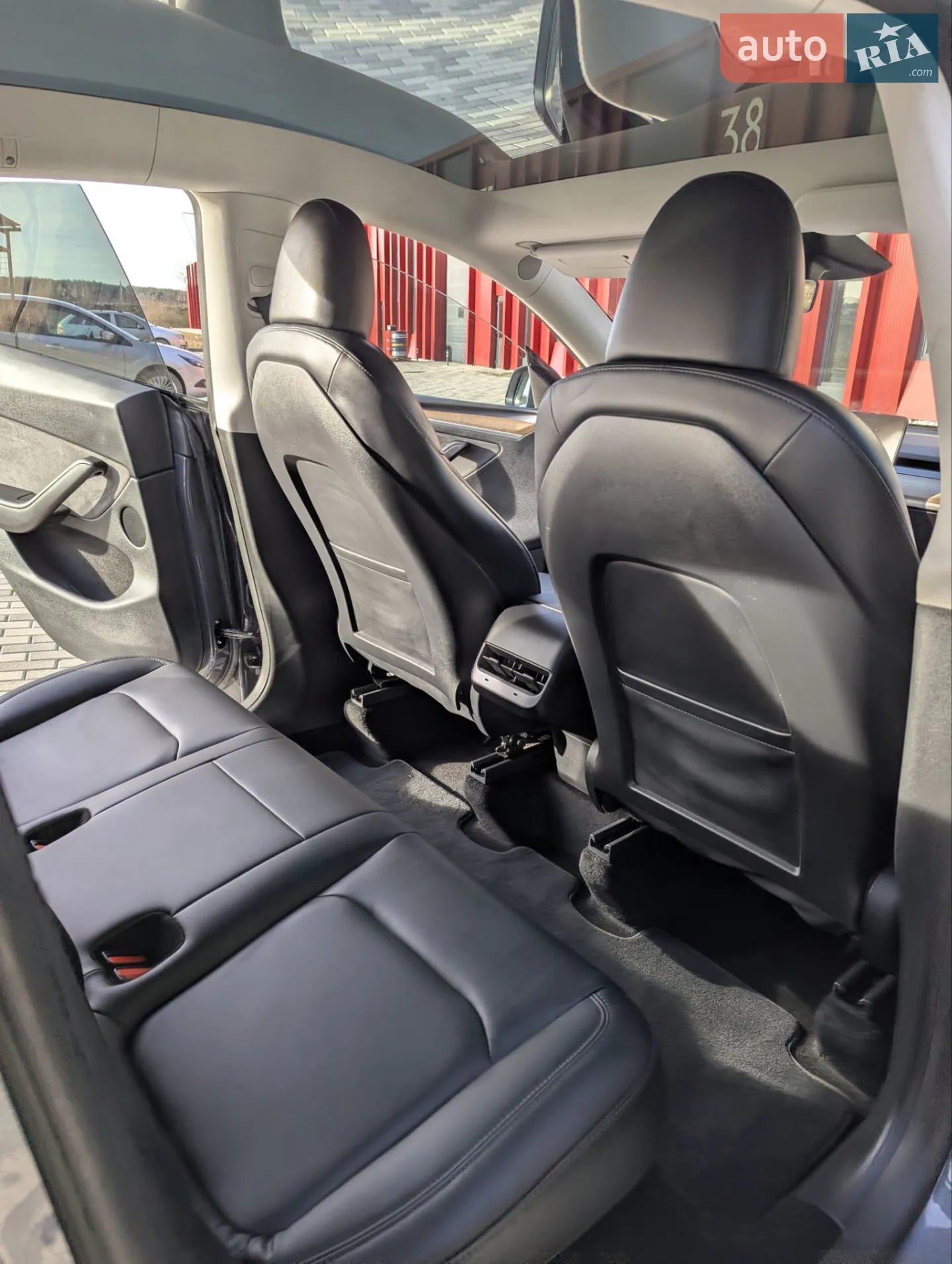 2023 Tesla Model Y - мініатюра 26