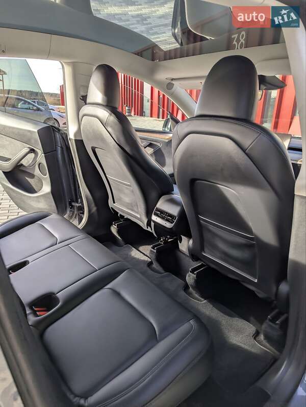 Внедорожник / Кроссовер Tesla Model Y 2024 в Львове фото 26 Внедорожник / Кроссовер Tesla Model Y 2024 в Львове