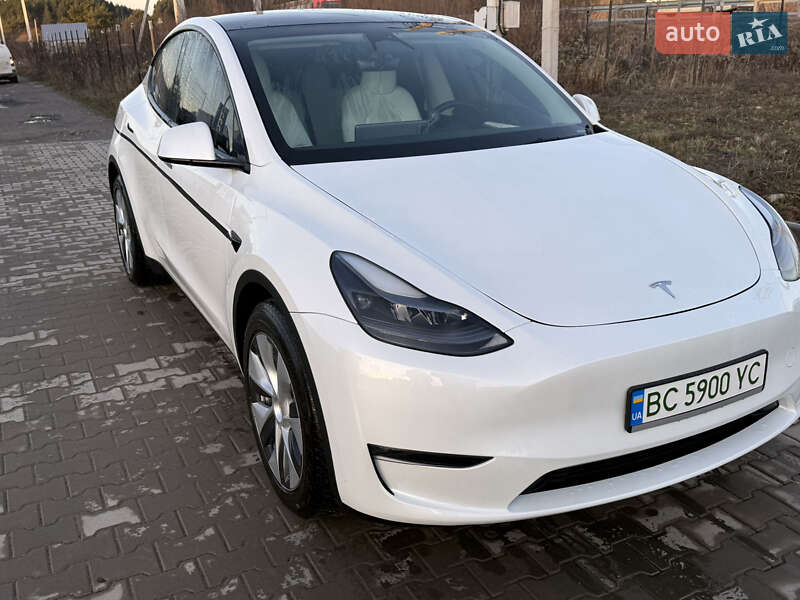Внедорожник / Кроссовер Tesla Model Y 2023 в Львове