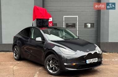 Внедорожник / Кроссовер Tesla Model Y 2024 в Киеве