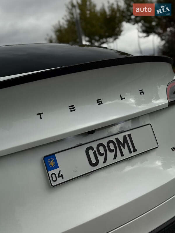 Внедорожник / Кроссовер Tesla Model Y 2023 в Днепре