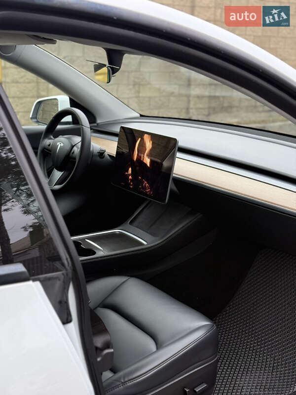 Внедорожник / Кроссовер Tesla Model Y 2021 в Харькове