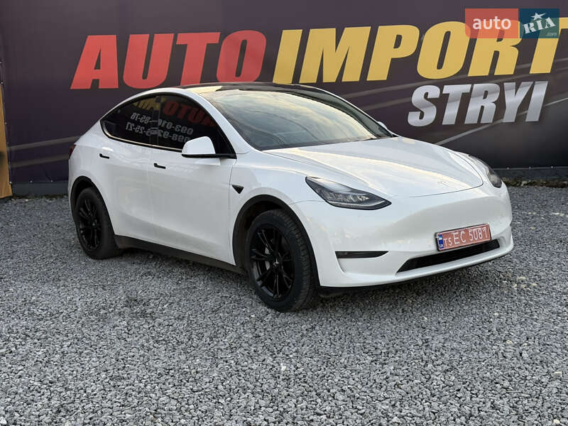 Внедорожник / Кроссовер Tesla Model Y 2020 в Стрые