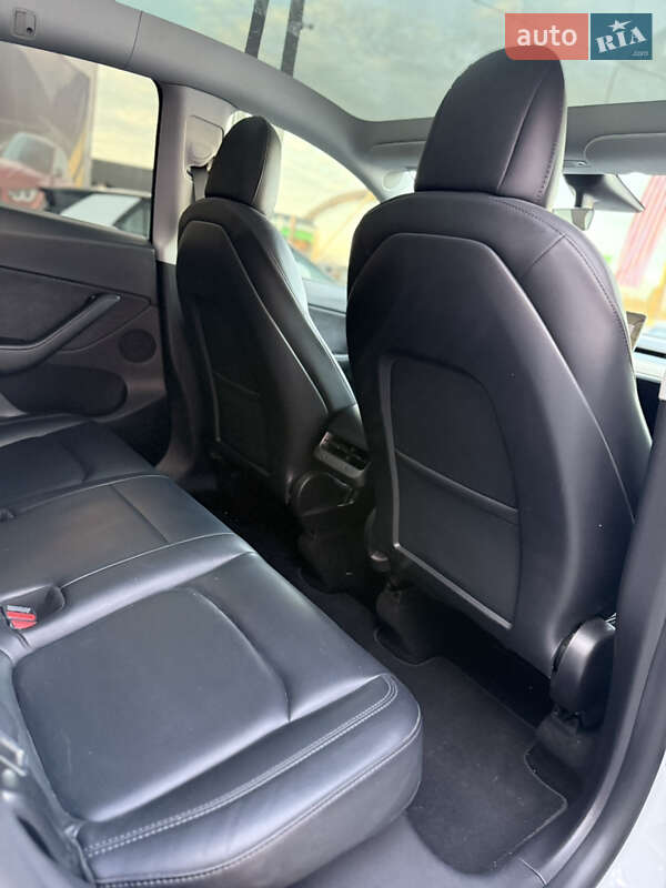 Внедорожник / Кроссовер Tesla Model Y 2020 в Стрые