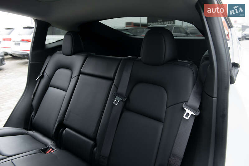 Внедорожник / Кроссовер Tesla Model Y 2021 в Мукачево