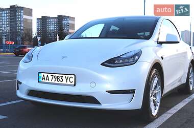 Внедорожник / Кроссовер Tesla Model Y 2020 в Киеве
