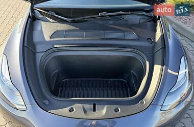 Внедорожник / Кроссовер Tesla Model Y 2021 в Ровно