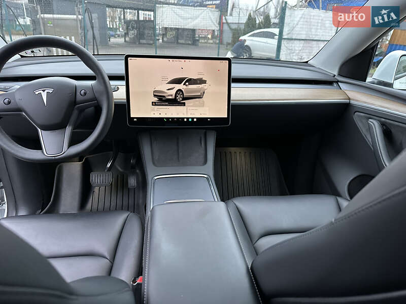 Внедорожник / Кроссовер Tesla Model Y 2023 в Киеве