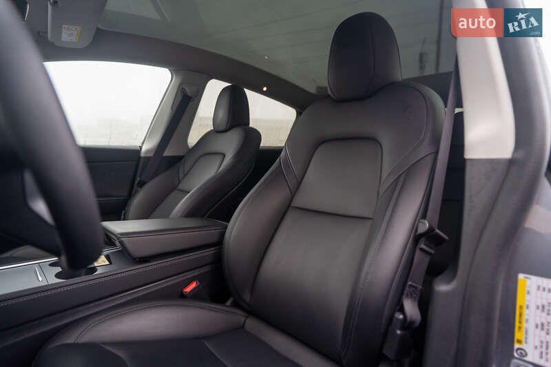 Внедорожник / Кроссовер Tesla Model Y 2023 в Киеве