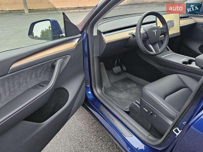 Внедорожник / Кроссовер Tesla Model Y 2024 в Днепре фото 20 Внедорожник / Кроссовер Tesla Model Y 2024 в Днепре