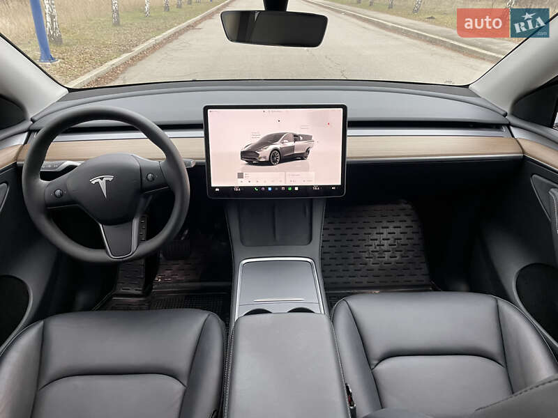 Внедорожник / Кроссовер Tesla Model Y 2024 в Запорожье