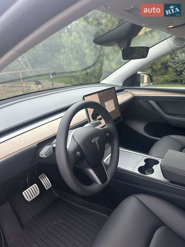Внедорожник / Кроссовер Tesla Model Y 2024 в Днепре фото 13 Внедорожник / Кроссовер Tesla Model Y 2024 в Днепре