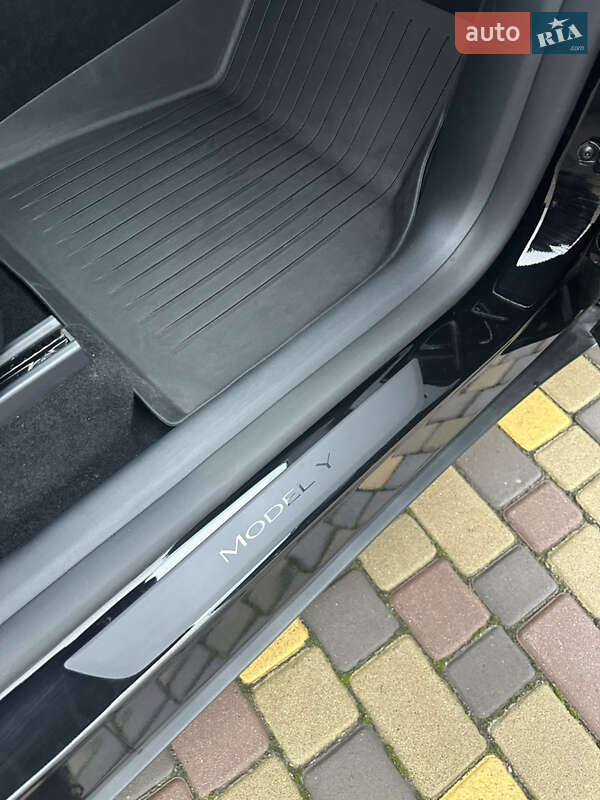 Внедорожник / Кроссовер Tesla Model Y 2024 в Днепре фото 37 Внедорожник / Кроссовер Tesla Model Y 2024 в Днепре