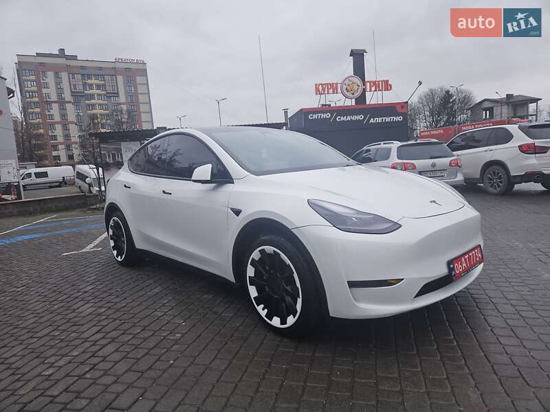 Внедорожник / Кроссовер Tesla Model Y 2023 в Тернополе фото 10 Внедорожник / Кроссовер Tesla Model Y 2023 в Тернополе