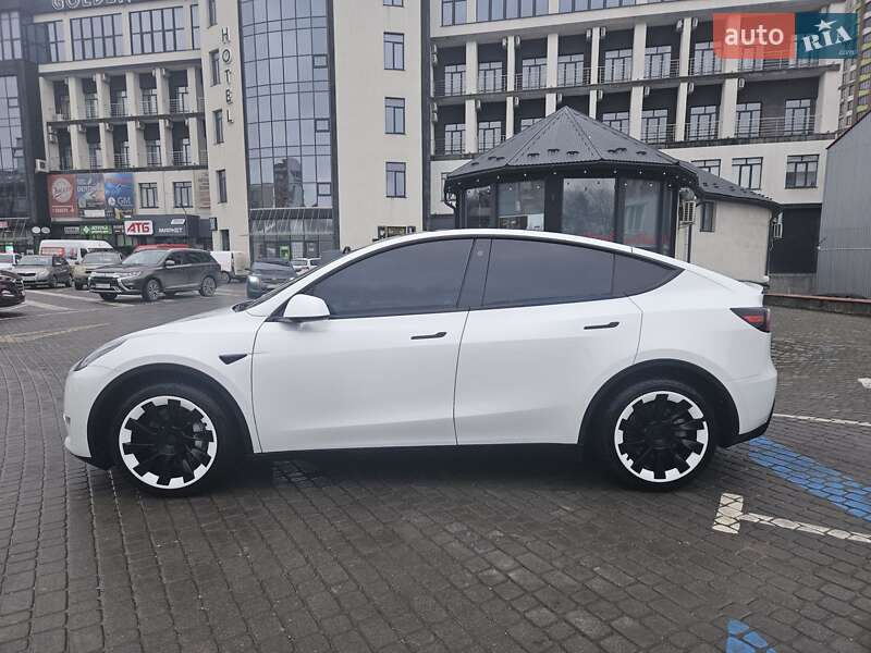 Внедорожник / Кроссовер Tesla Model Y 2023 в Тернополе фото 15 Внедорожник / Кроссовер Tesla Model Y 2023 в Тернополе