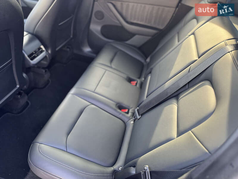 Внедорожник / Кроссовер Tesla Model Y 2024 в Ковеле