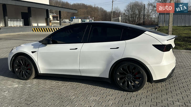 Внедорожник / Кроссовер Tesla Model Y 2022 в Трускавце